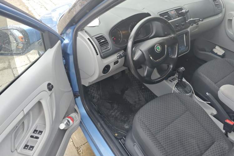 Used Skoda Fabia 2012 1.4L Automatic Crystal Edition Driver Seat