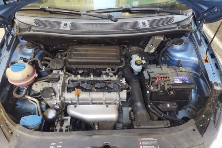 Used Skoda Fabia 2012 1.4L Manual Crystal Edition Engine Bay