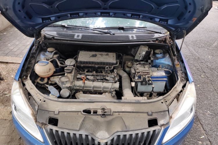 Used Skoda Fabia 2012 1.4L Automatic Crystal Edition Engine Bay