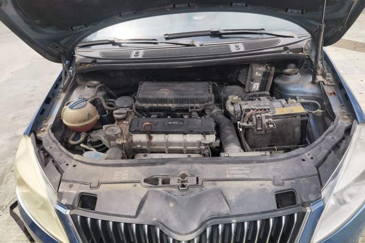 Used Skoda Fabia 2012 1.6L Automatic Crystal Edition Engine Bay