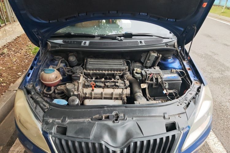 Used Skoda Fabia 2012 1.4L Manual Crystal Edition Engine Bay