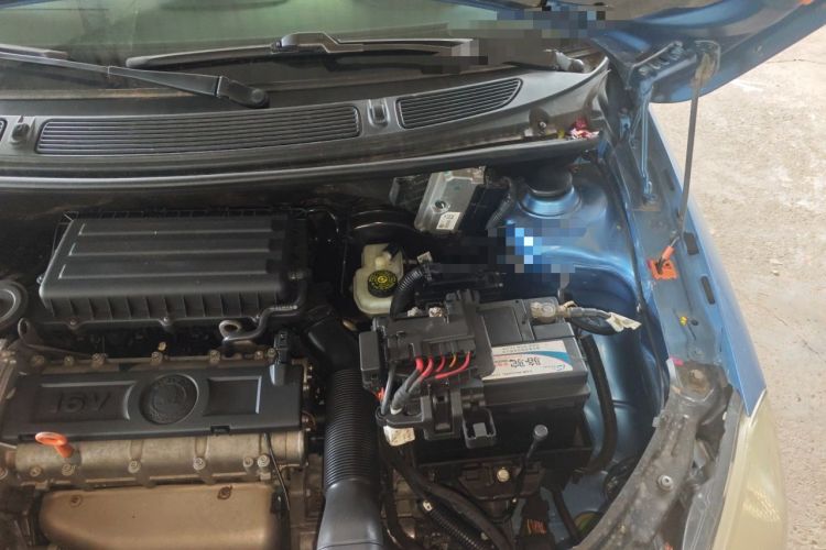Used Skoda Fabia 2012 1.4L Automatic Crystal Edition Engine Bay Left