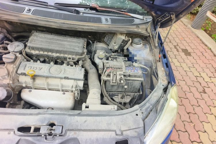 Used Skoda Fabia 2012 1.6L Scout Engine Bay Left