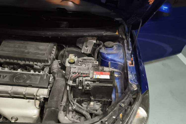 Used Skoda Fabia 2012 1.4L Automatic Crystal Edition Engine Bay Left