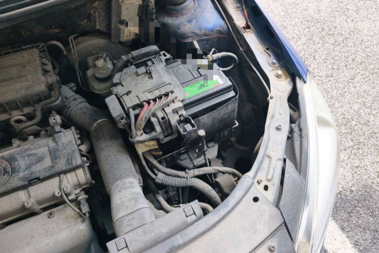 Used Skoda Fabia 2012 1.4L Automatic Crystal Edition Engine Bay Left