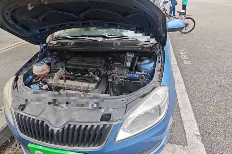 Used Skoda Fabia 2012 1.4L Manual Crystal Edition Engine Bay Left