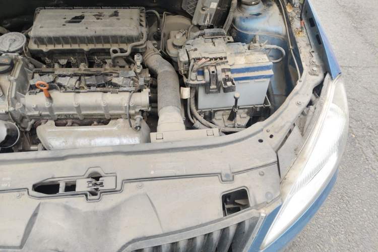 Used Skoda Fabia 2012 1.4L Automatic Crystal Edition Engine Bay Left