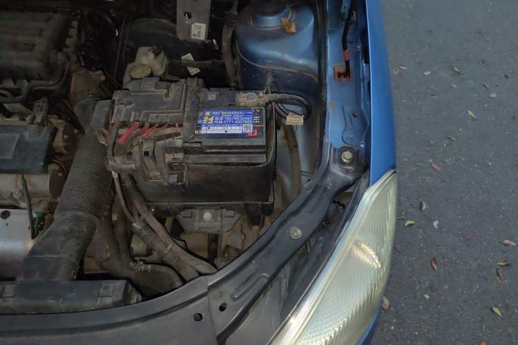 Used Skoda Fabia 2012 1.4L Manual Crystal Edition Engine Bay Left