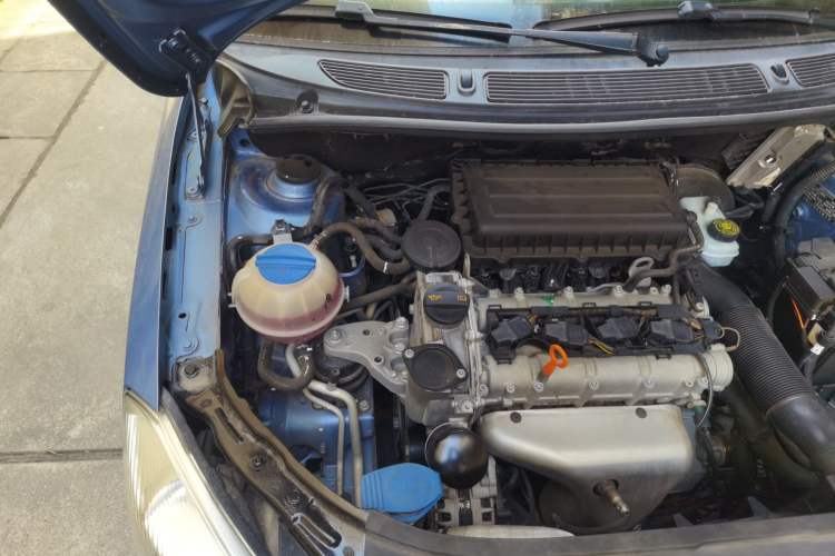 Used Skoda Fabia 2012 1.4L Manual Crystal Edition Engine Bay Right