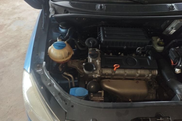 Used Skoda Fabia 2012 1.4L Automatic Crystal Edition Engine Bay Right