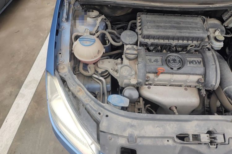 Used Skoda Fabia 2012 1.4L Manual Crystal Edition Engine Bay Right