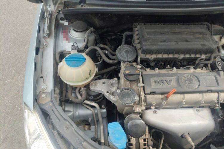 Used Skoda Fabia 2012 1.6L Automatic Cool Black Edition Engine Bay Right