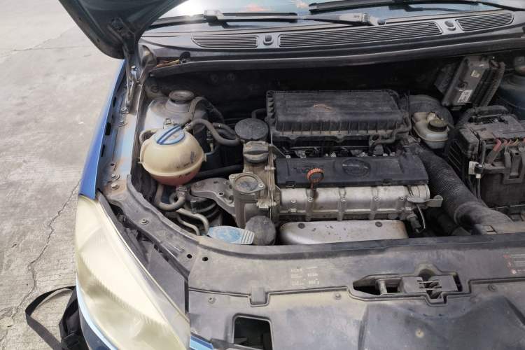 Used Skoda Fabia 2012 1.6L Automatic Crystal Edition Engine Bay Right
