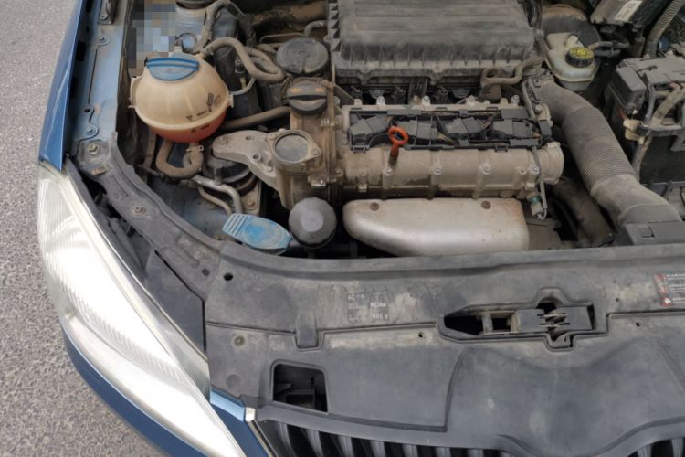 Used Skoda Fabia 2012 1.4L Manual Crystal Edition Engine Bay Right