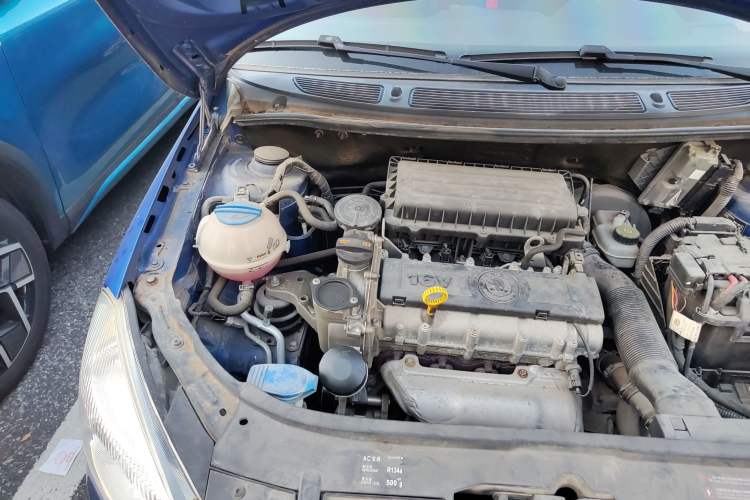 Used Skoda Fabia 2012 1.6L Automatic Crystal Edition Engine Bay Right