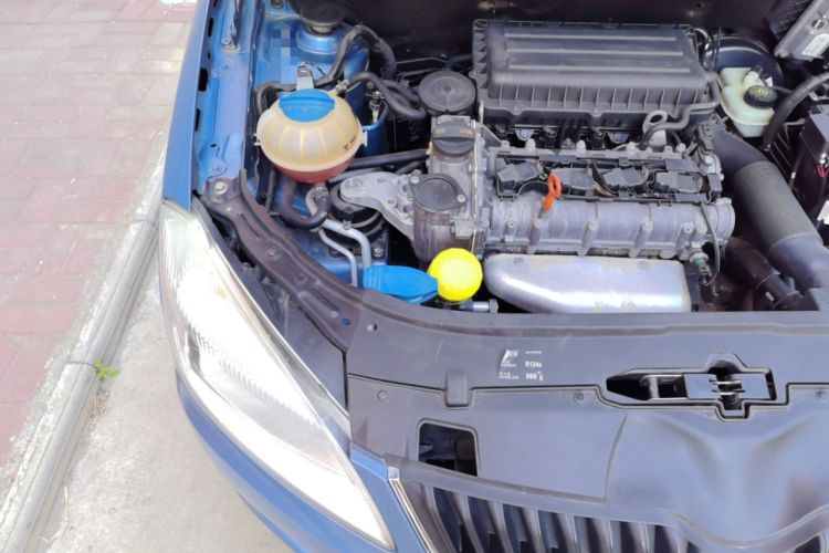 Used Skoda Fabia 2012 1.4L Automatic Crystal Edition Engine Bay Right