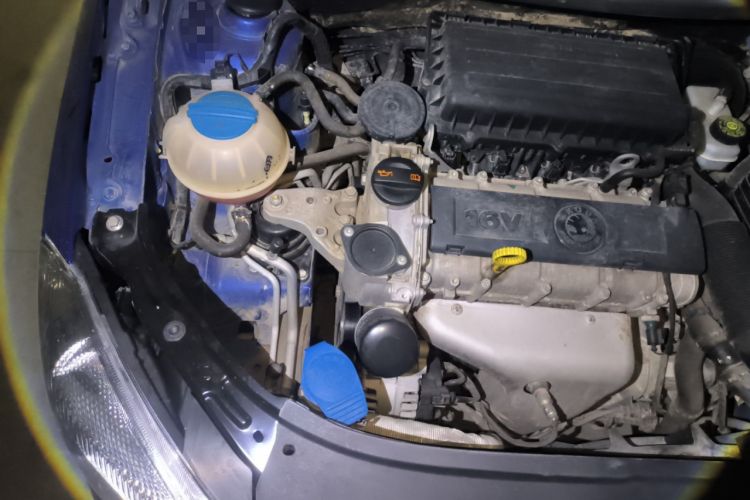 Used Skoda Fabia 2012 1.6L Scout Engine Bay Right