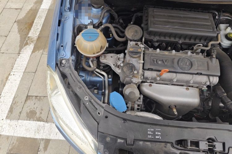 Used Skoda Fabia 2012 1.4L Automatic Crystal Edition Engine Bay Right