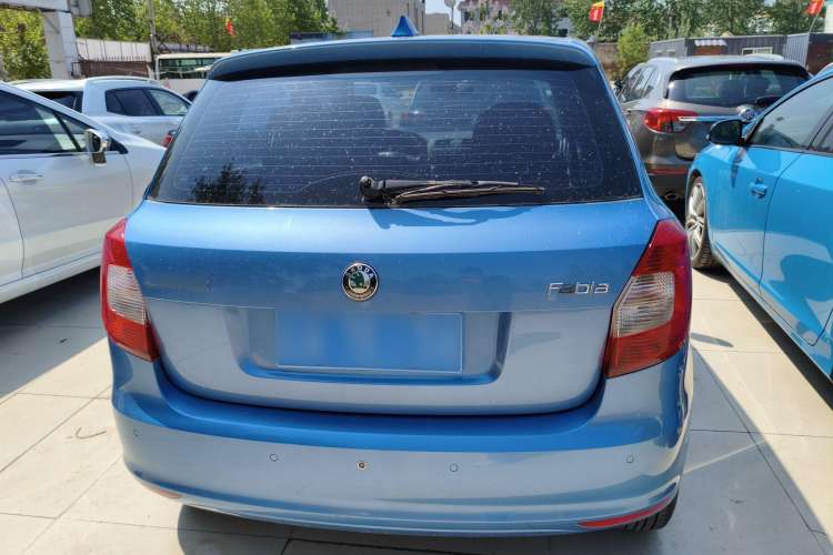 Used Skoda Fabia 2012 1.4L Automatic Crystal Edition Exterior 4