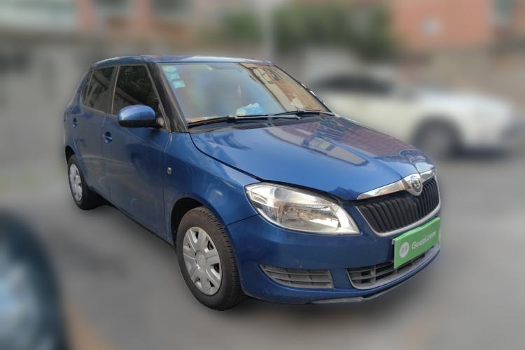 Used Skoda Fabia 2012 1.4L Manual Crystal Edition Front Right 45 Deg