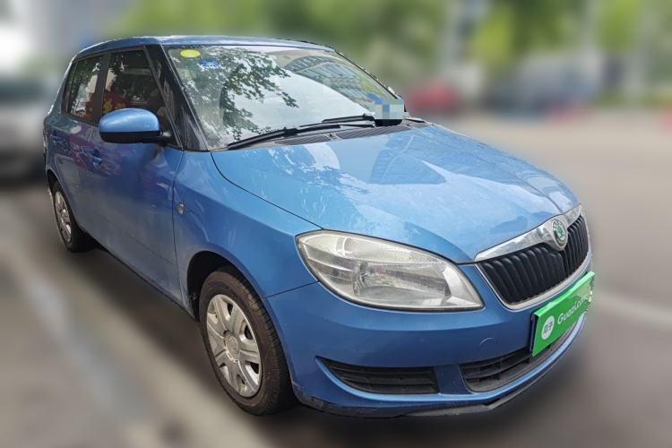 Used Skoda Fabia 2012 1.4L Manual Crystal Edition Front Right 45 Deg