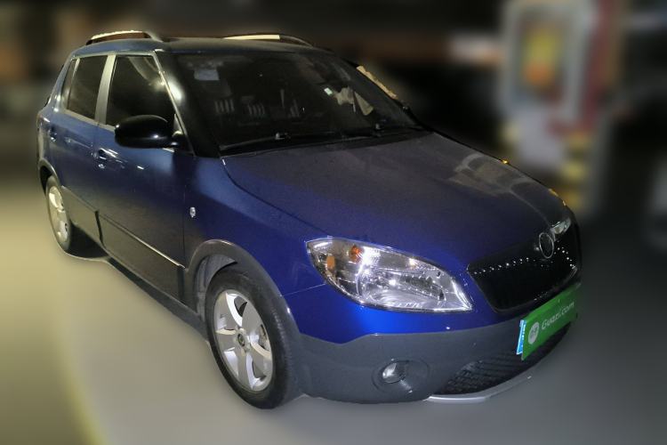 Used Skoda Fabia 2012 1.6L Scout Front Right 45 Deg