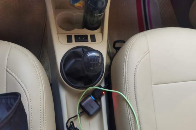Used Skoda Fabia 2012 1.4L Manual Crystal Edition Gear Lever