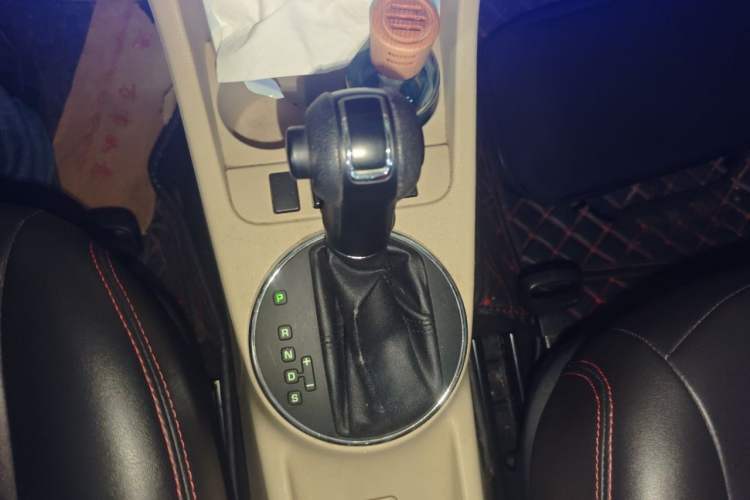 Used Skoda Fabia 2012 1.4L Automatic Crystal Edition Gear Lever