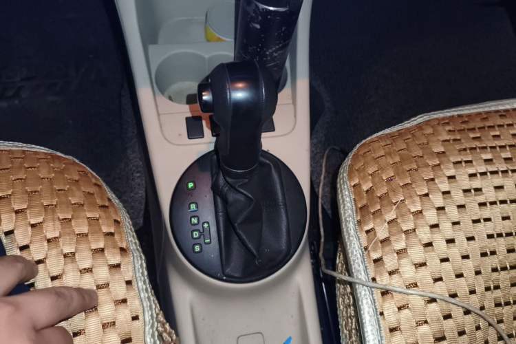 Used Skoda Fabia 2012 1.4L Automatic Crystal Edition Gear Lever