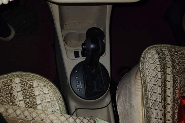 Used Skoda Fabia 2012 1.4L Automatic Crystal Edition Gear Lever
