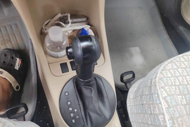 Used Skoda Fabia 2012 1.4L Automatic Crystal Edition Gear Lever
