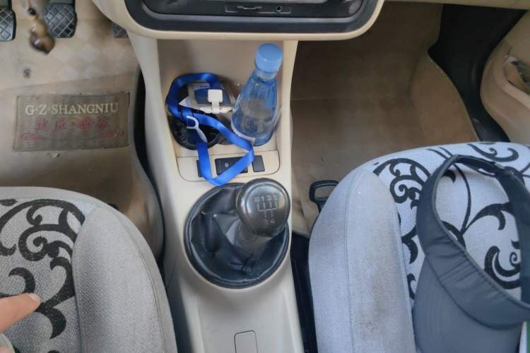 Used Skoda Fabia 2012 1.4L Manual Crystal Edition Gear Lever