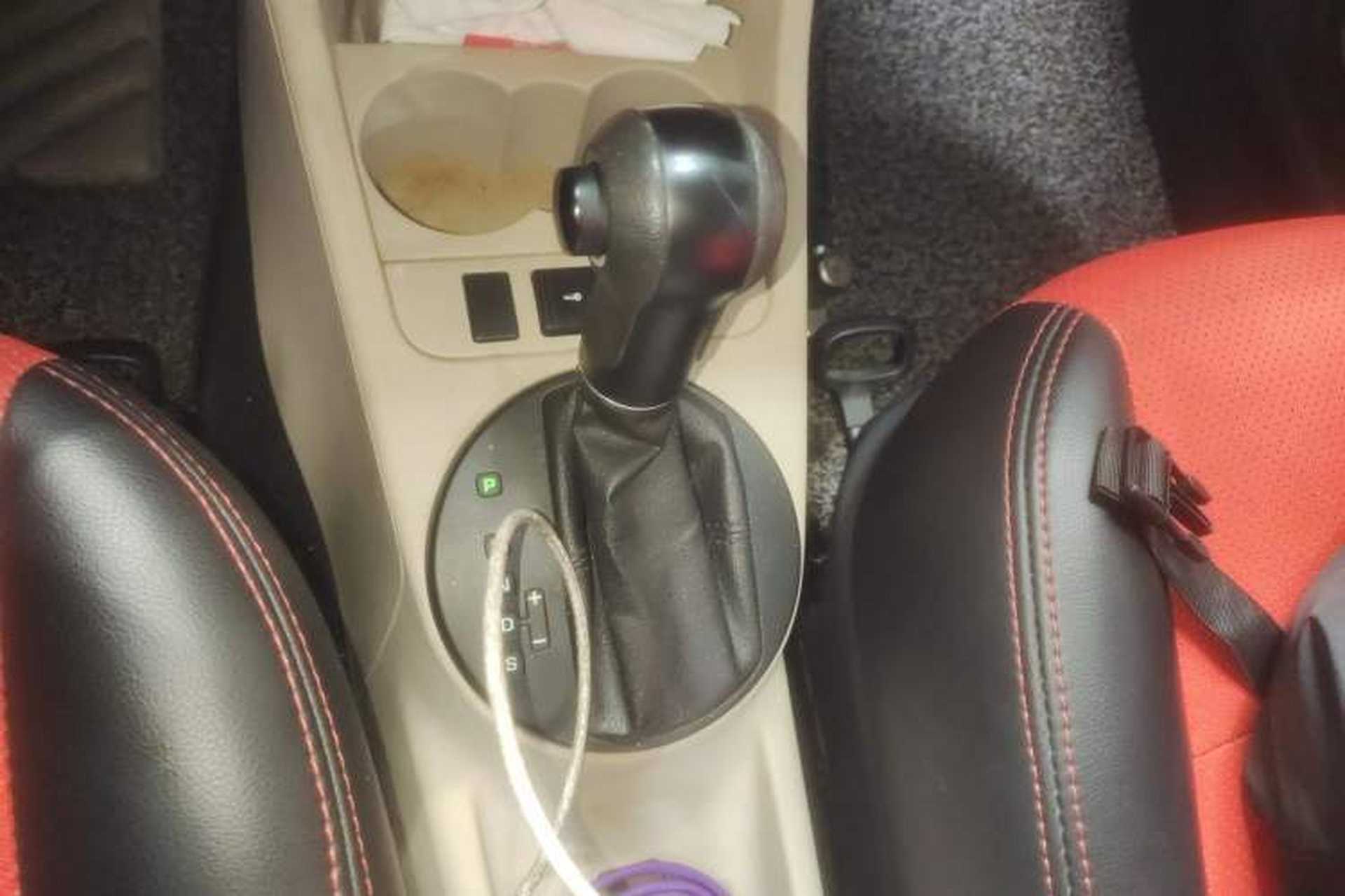 Used Skoda Fabia 2012 1.4L Automatic Crystal Edition Gear Lever
