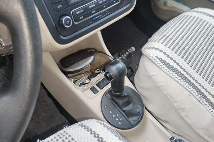 Used Skoda Fabia 2012 1.4L Automatic Crystal Edition Gear Lever