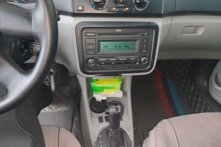 Used Skoda Fabia 2012 1.4L Automatic Crystal Edition Gear Lever