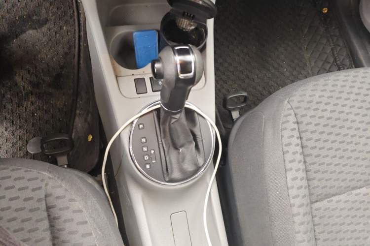 Used Skoda Fabia 2012 1.4L Automatic Crystal Edition Gear Lever