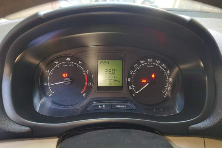 Used Skoda Fabia 2012 1.4L Manual Crystal Edition Instrument Cluster