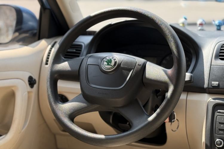 Used Skoda Fabia 2012 1.4L Automatic Crystal Edition Interior 4