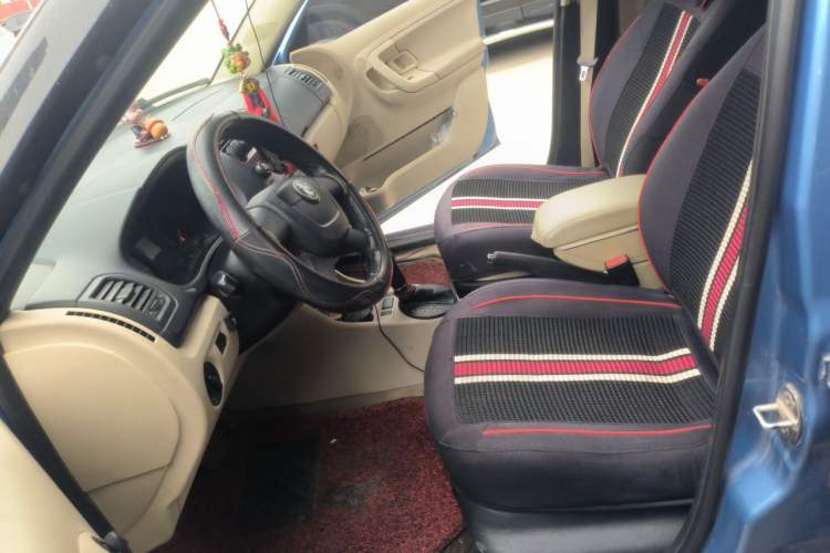 Used Skoda Fabia 2012 1.4L Automatic Crystal Edition Left Front Seat