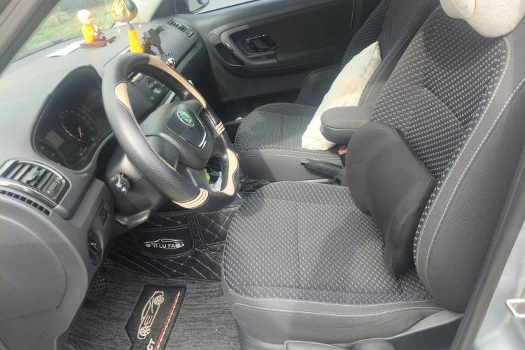 Used Skoda Fabia 2012 1.6L Automatic Cool Black Edition Left Front Seat