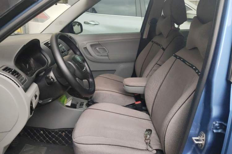 Used Skoda Fabia 2012 1.4L Automatic Crystal Edition Left Front Seat