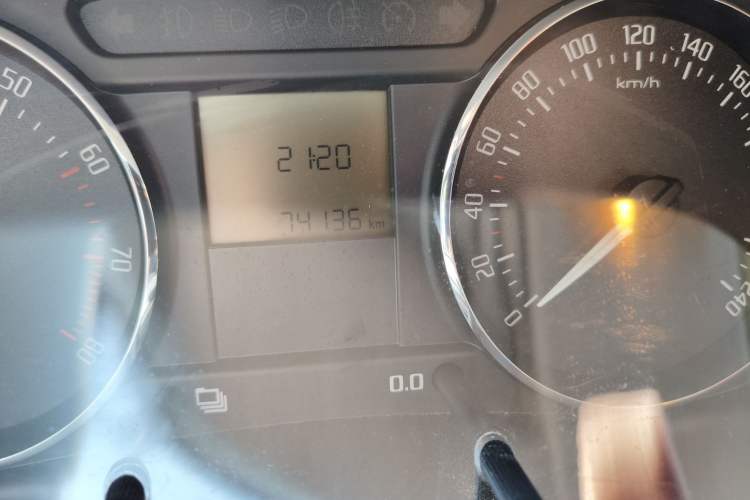 Used Skoda Fabia 2012 1.4L Automatic Crystal Edition Odometer Close Up