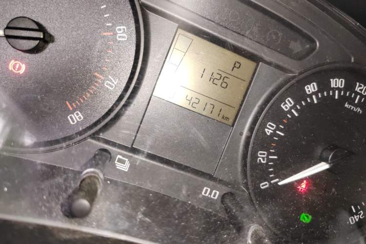 Used Skoda Fabia 2012 1.4L Automatic Crystal Edition Odometer Close Up