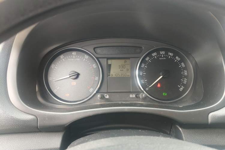 Used Skoda Fabia 2012 1.6L Automatic Cool Black Edition Odometer Close Up