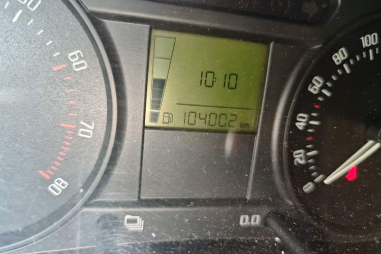 Used Skoda Fabia 2012 1.4L Manual Crystal Edition Odometer Close Up