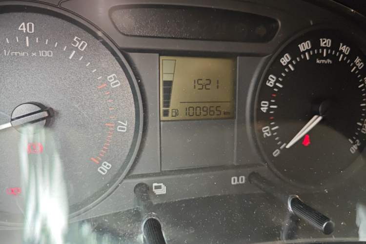 Used Skoda Fabia 2012 1.4L Manual Crystal Edition Odometer Close Up