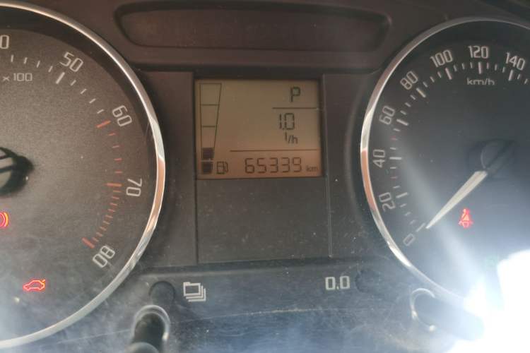 Used Skoda Fabia 2012 1.4L Automatic Crystal Edition Odometer Close Up