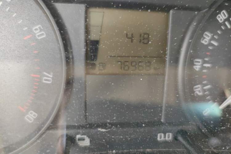 Used Skoda Fabia 2012 1.4L Manual Crystal Edition Odometer Close Up