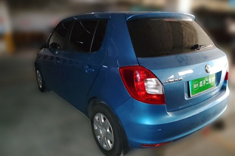 Used Skoda Fabia 2012 1.4L Automatic Crystal Edition Rear Left 45 Deg