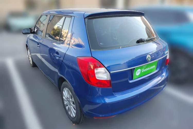 Used Skoda Fabia 2012 1.6L Automatic Crystal Edition Rear Left 45 Deg